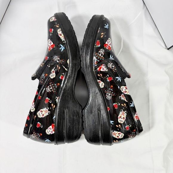 Easy Works by Easy Street Leeza Women's Slip Resistant Clog Work Shoe - Picture 3 of 5